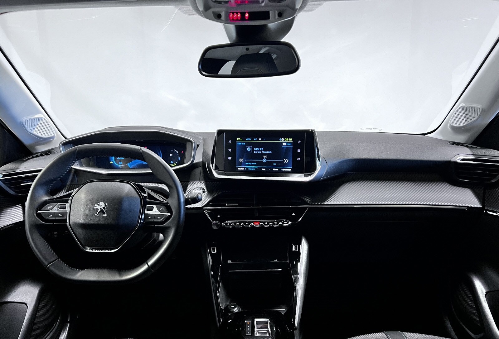 PEUGEOT E-208 136CH GT - Image 9