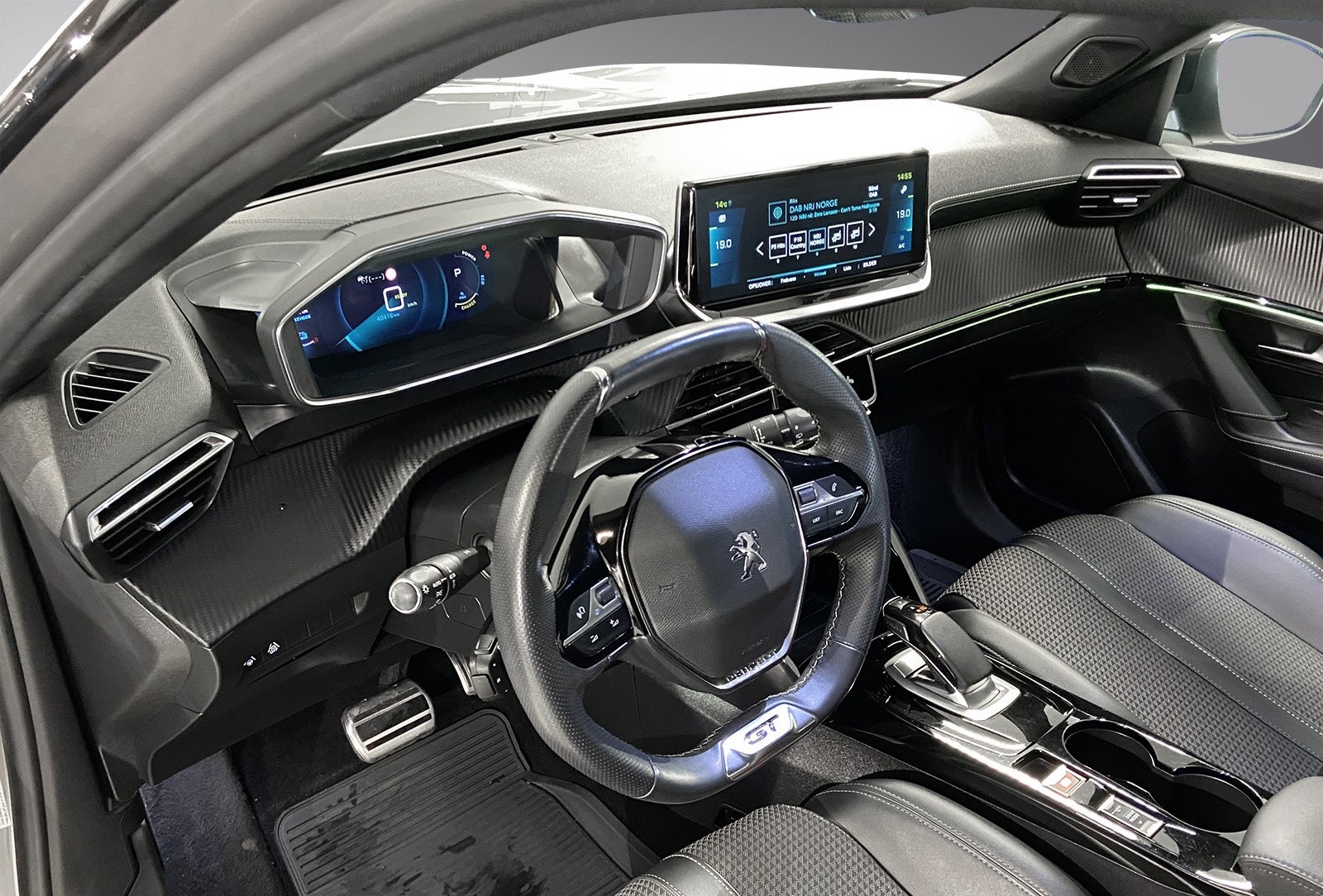 PEUGEOT 2008 II E-2008 136 CH GT - Image 14