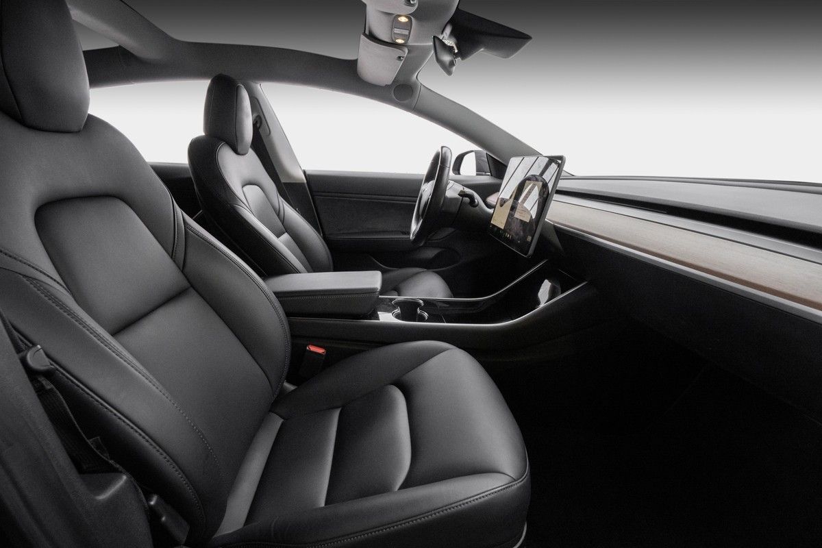 TESLA MODEL 3 LONG RANGE - Image 14