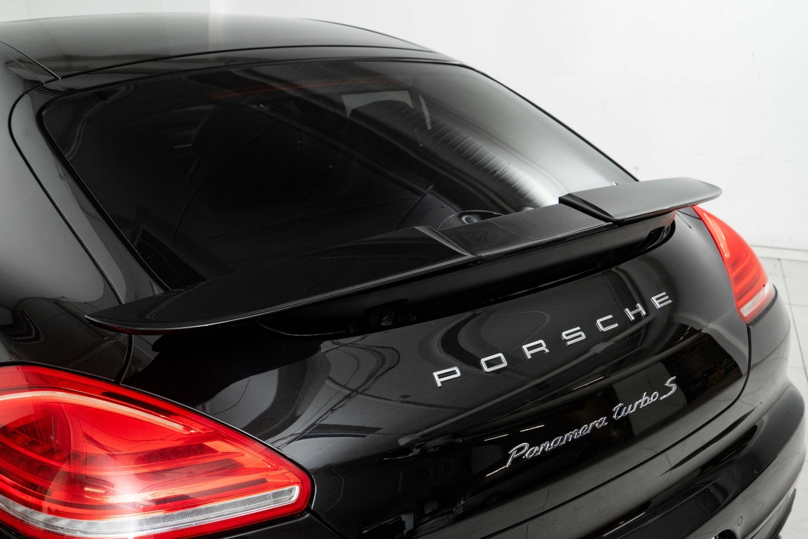 PORSCHE PANAMERA 4.8 V8 500 TURBO - Image 5