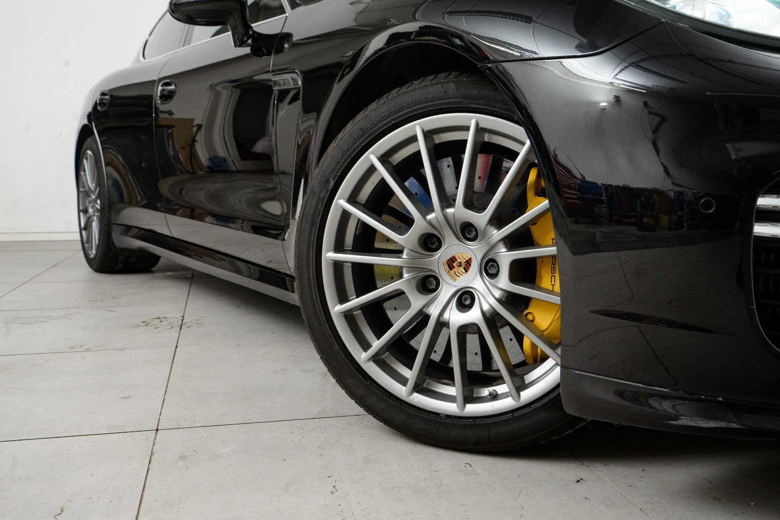 PORSCHE PANAMERA 4.8 V8 500 TURBO - Image 6