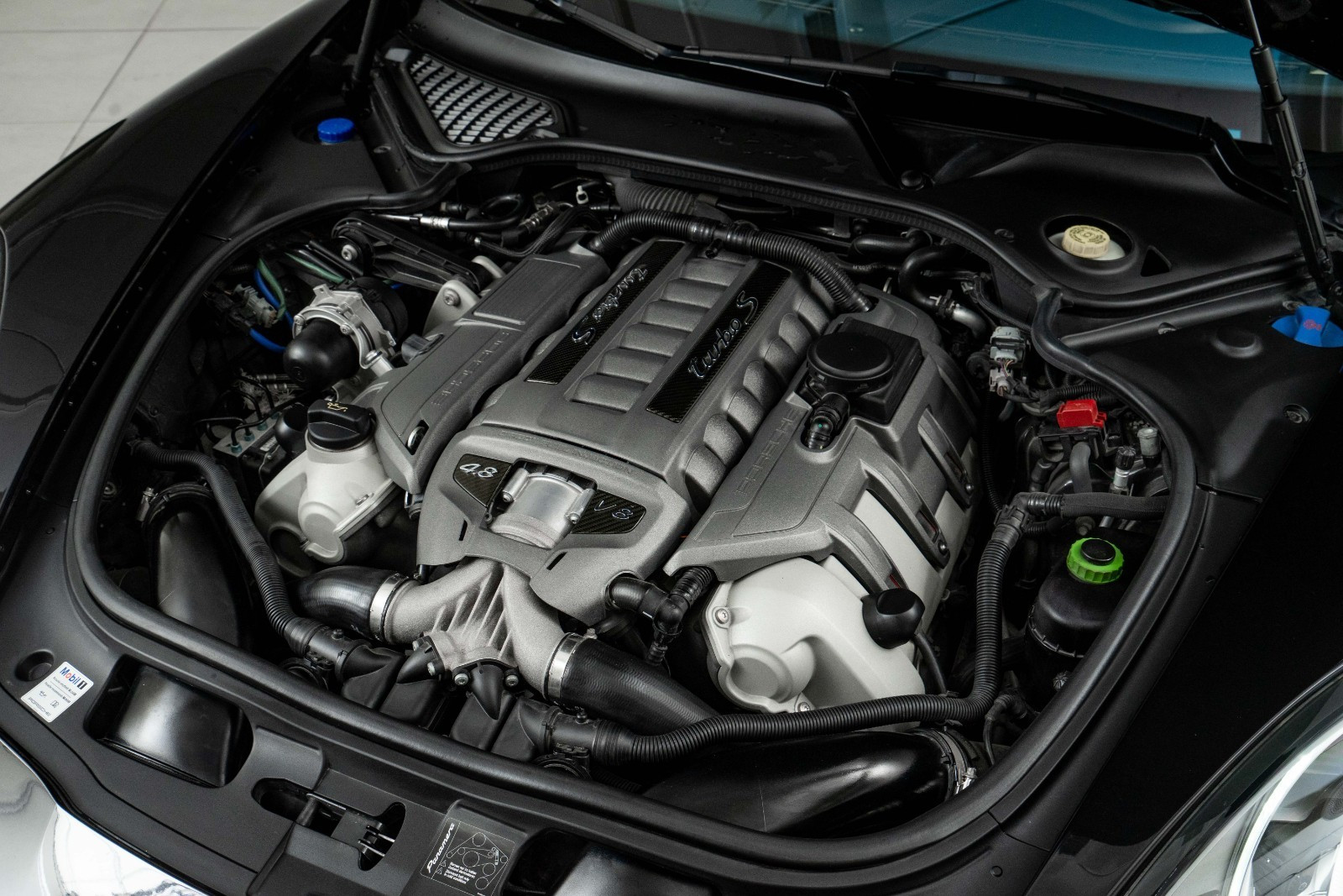 PORSCHE PANAMERA 4.8 V8 500 TURBO - Image 8