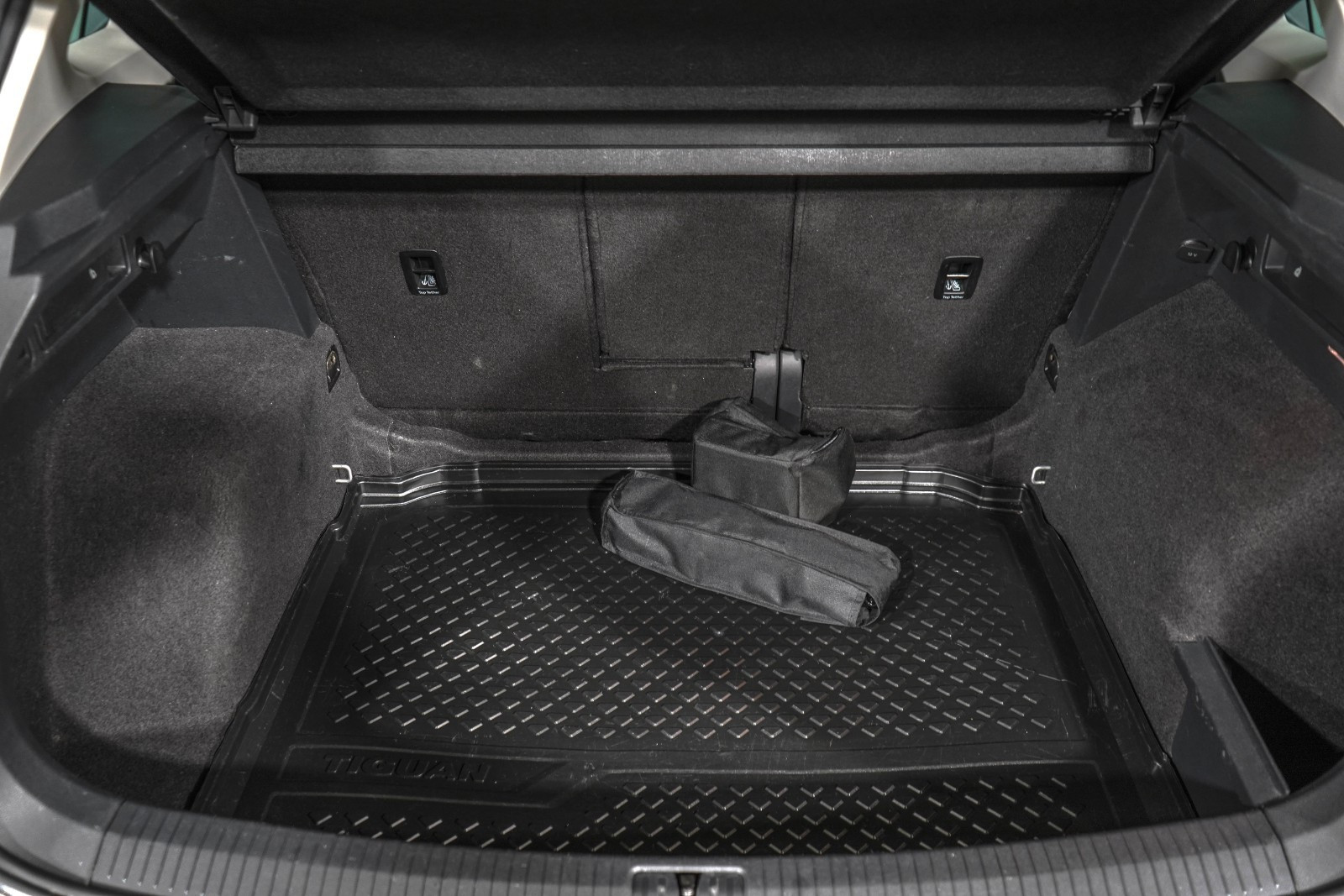 VOLKSWAGEN TIGUAN 2.0 TDI 150 4MOTION R LINE - Image 20