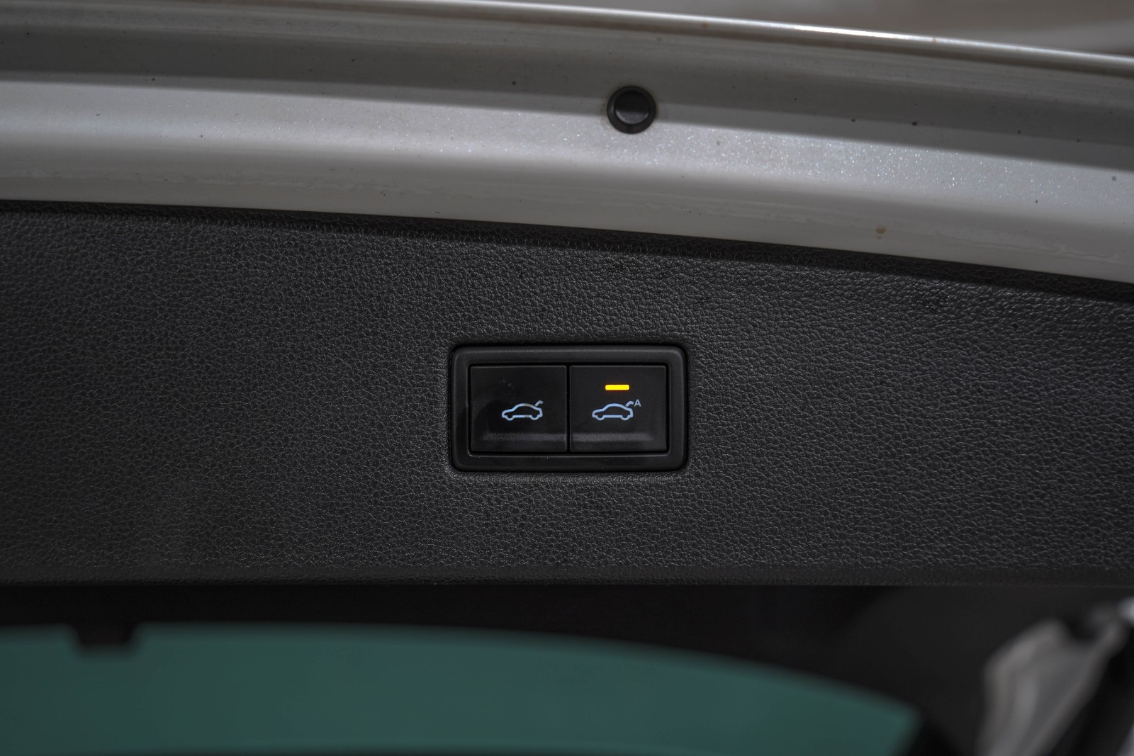 VOLKSWAGEN TIGUAN 2.0 TDI 150 4MOTION R LINE - Image 19