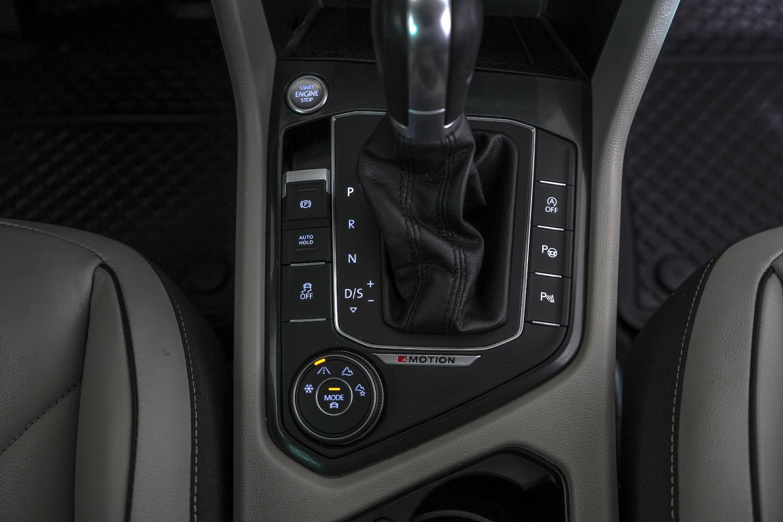 VOLKSWAGEN TIGUAN 2.0 TDI 150 4MOTION R LINE - Image 14