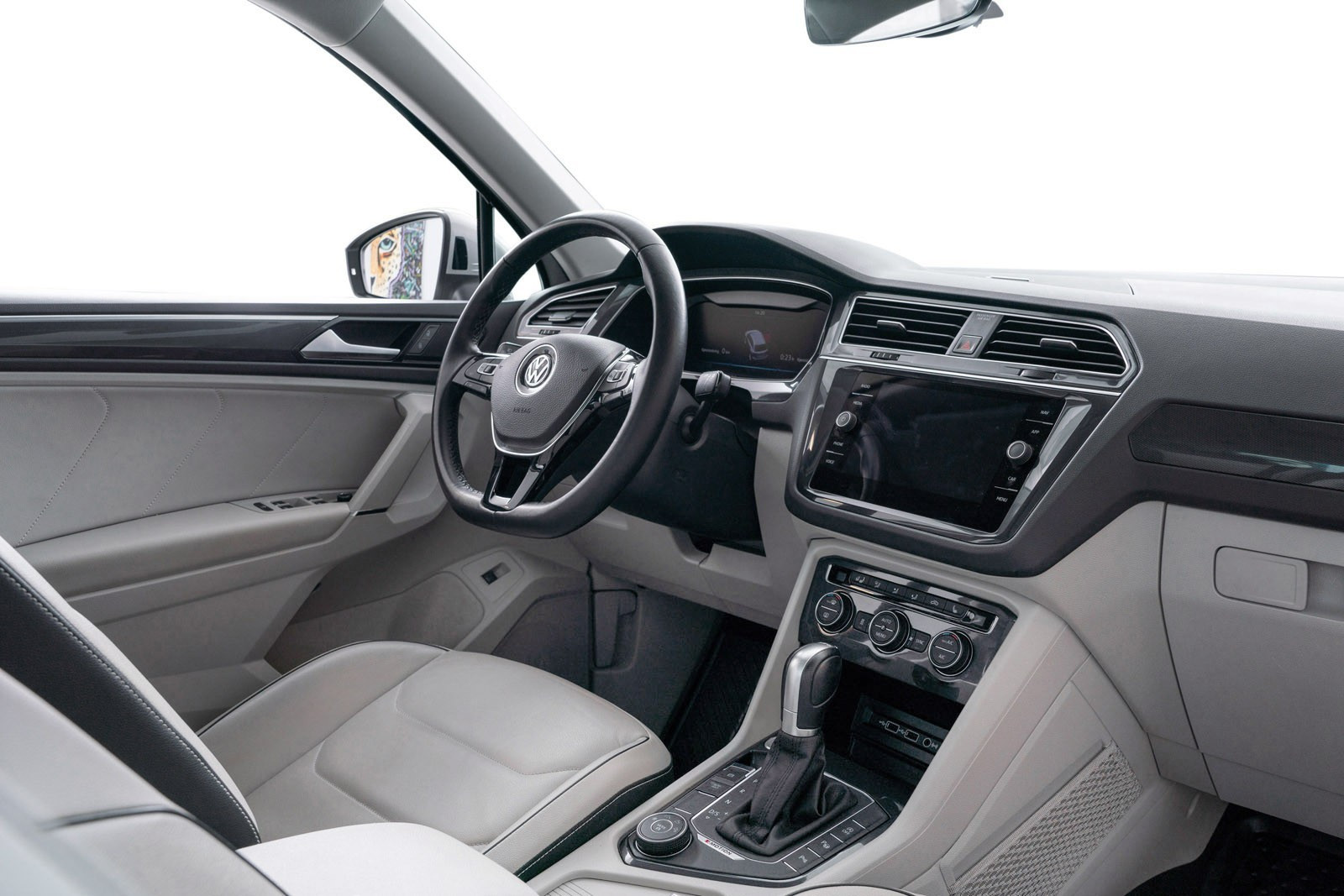 VOLKSWAGEN TIGUAN 2.0 TDI 190CH CARAT EXCLUSIVE 4MOTION DSG7 - Image 8