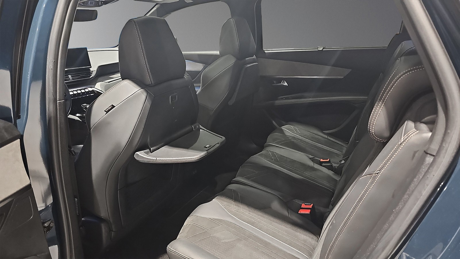 PEUGEOT 5008 II 2.0 BLUEHDI 180 S&S GT PACK EAT8 - Image 18