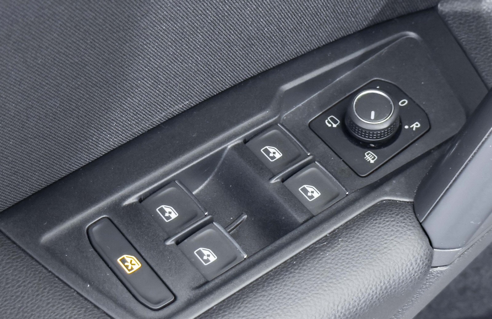 VOLKSWAGEN TIGUAN 2.0 TDI 150CH ELEGANCE EXCLUSIVE 4MOTION DSG7 - Image 11