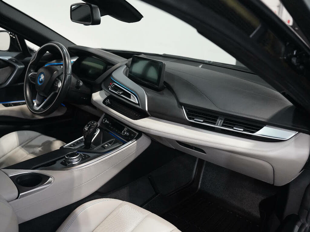 BMW i8 I (I12) PURE IMPULSE - Image 14
