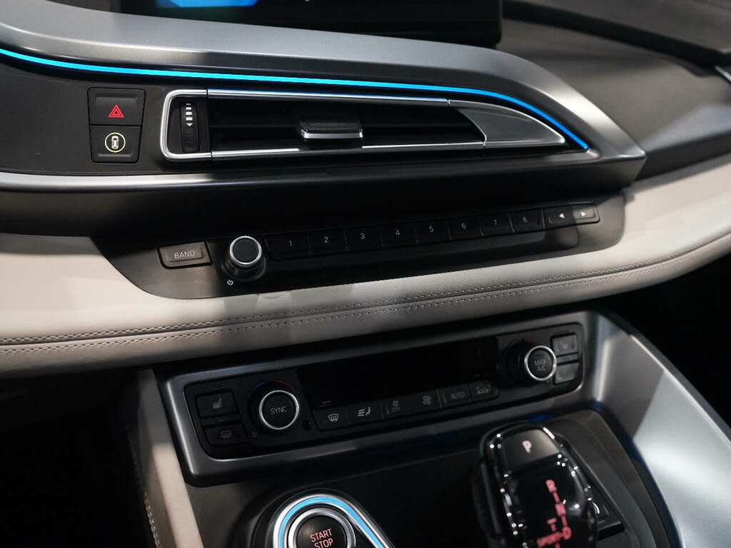 BMW i8 I (I12) PURE IMPULSE - Image 17