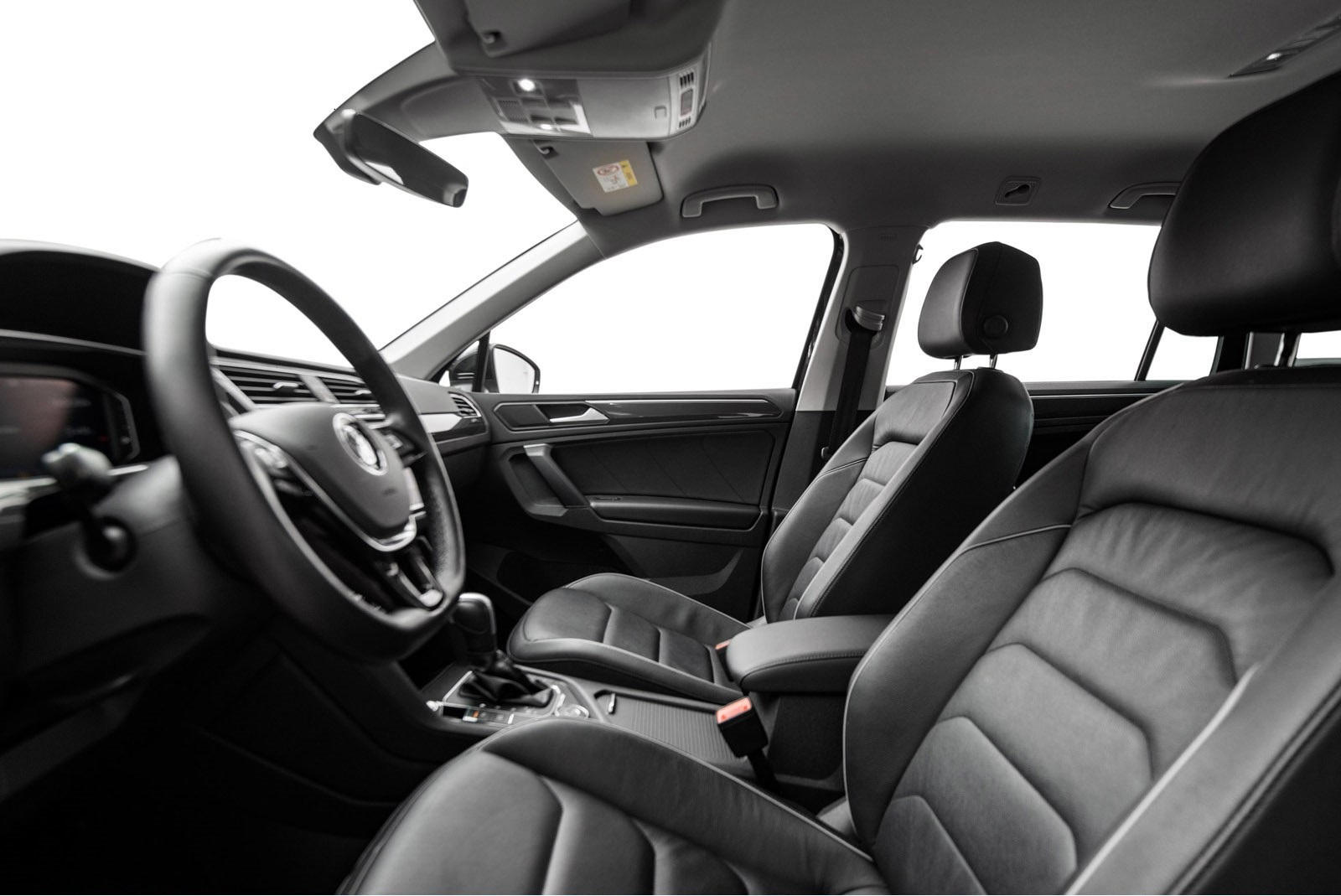 VOLKSWAGEN TIGUAN 2.0 TDI 150CH DSG7 R-LINE EXCLUSIVE - Image 15