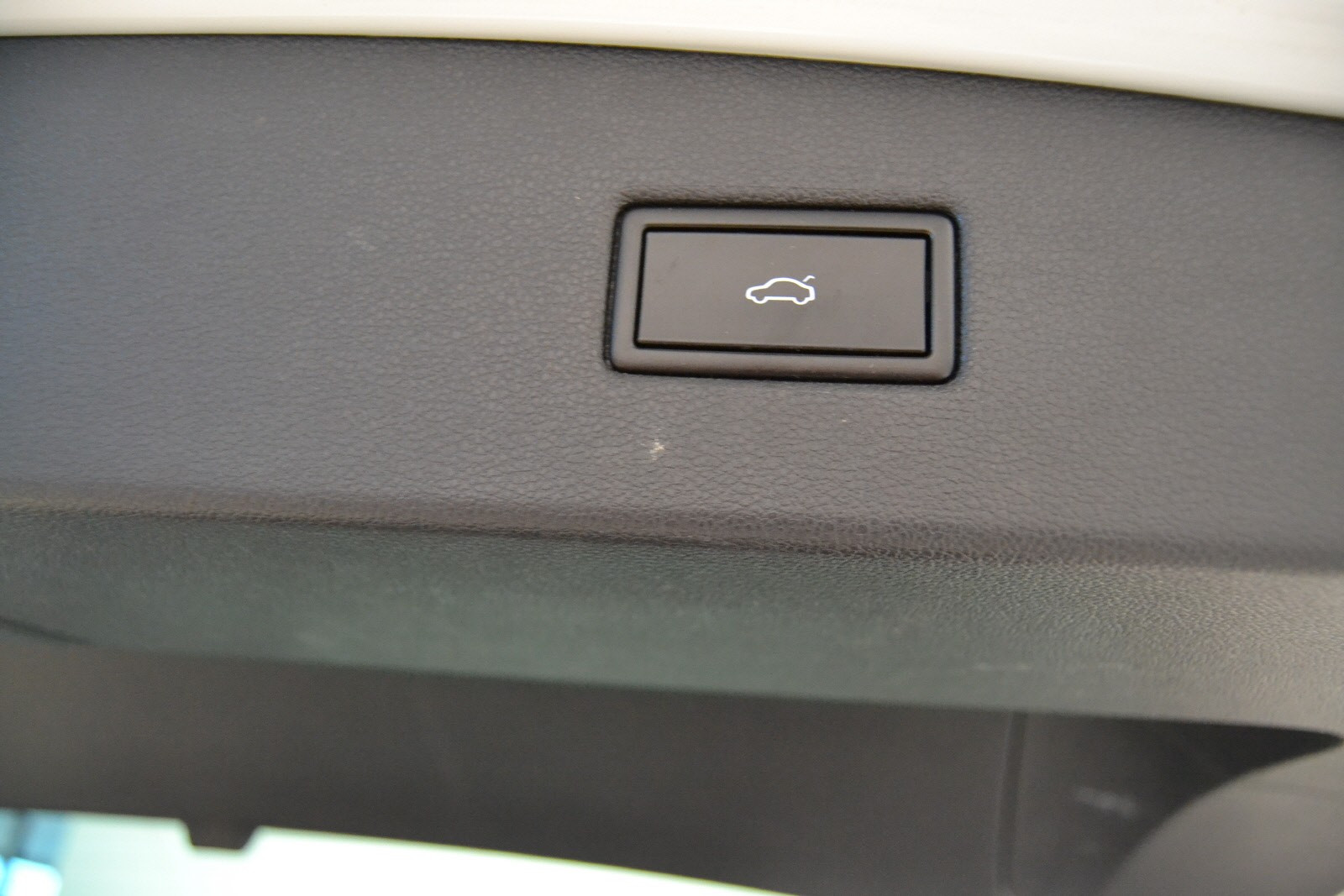 VOLKSWAGEN TIGUAN 2.0 TDI 190CH CARAT EXCLUSIVE 4MOTION DSG7 - Image 6