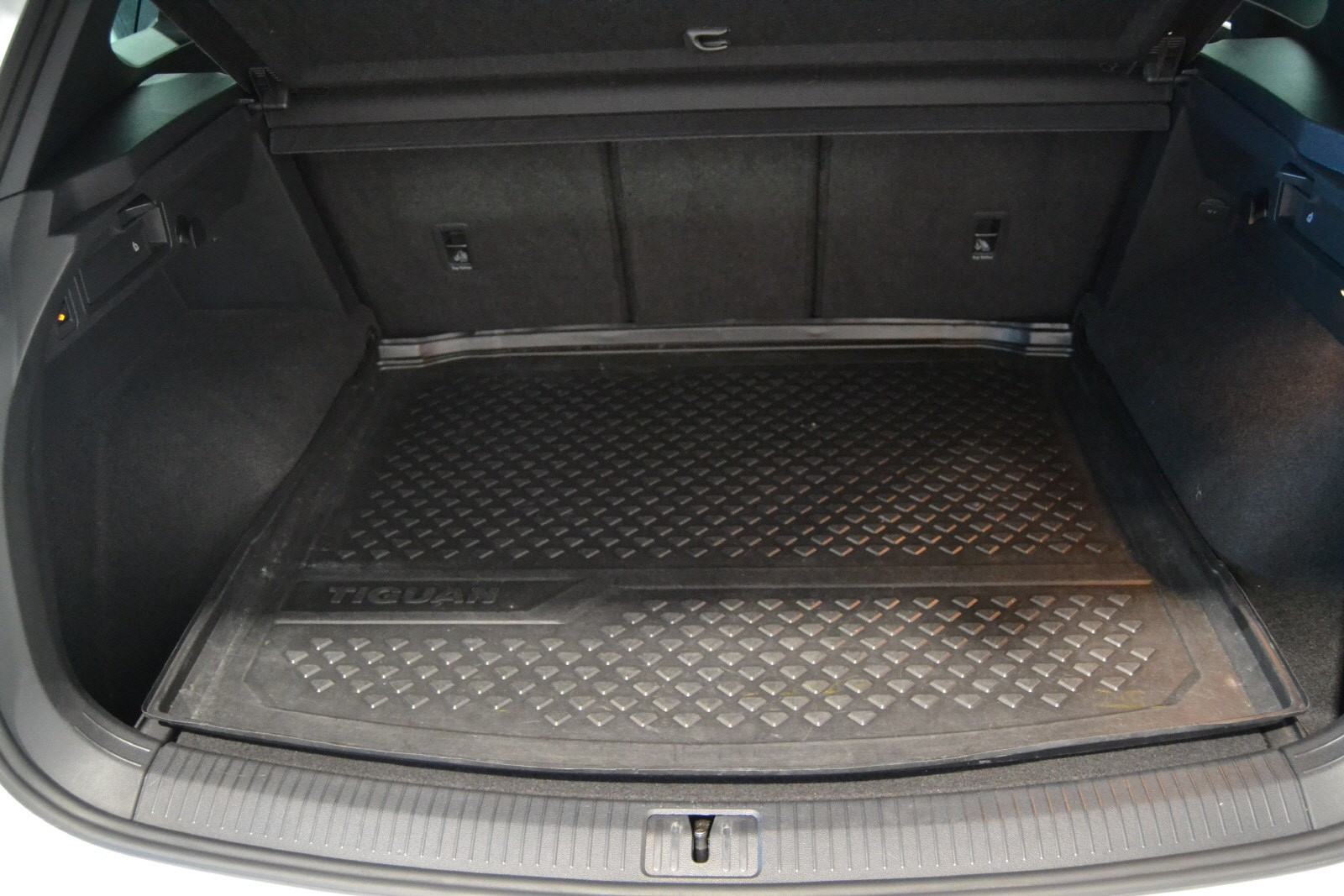 VOLKSWAGEN TIGUAN 2.0 TDI 190CH CARAT EXCLUSIVE 4MOTION DSG7 - Image 9