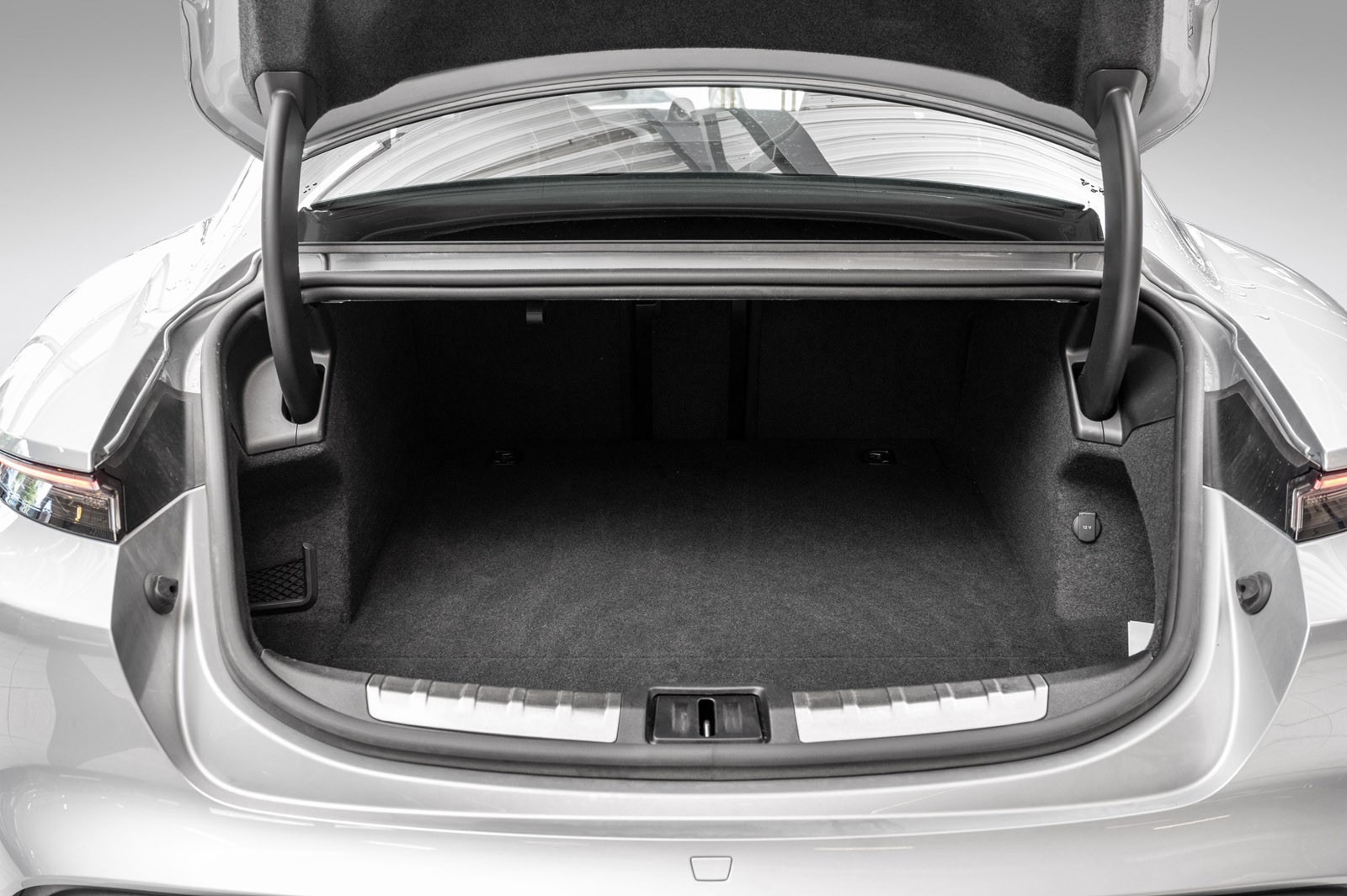 PORSCHE TAYCAN 4S PERFORMANCE PLUS - Image 11