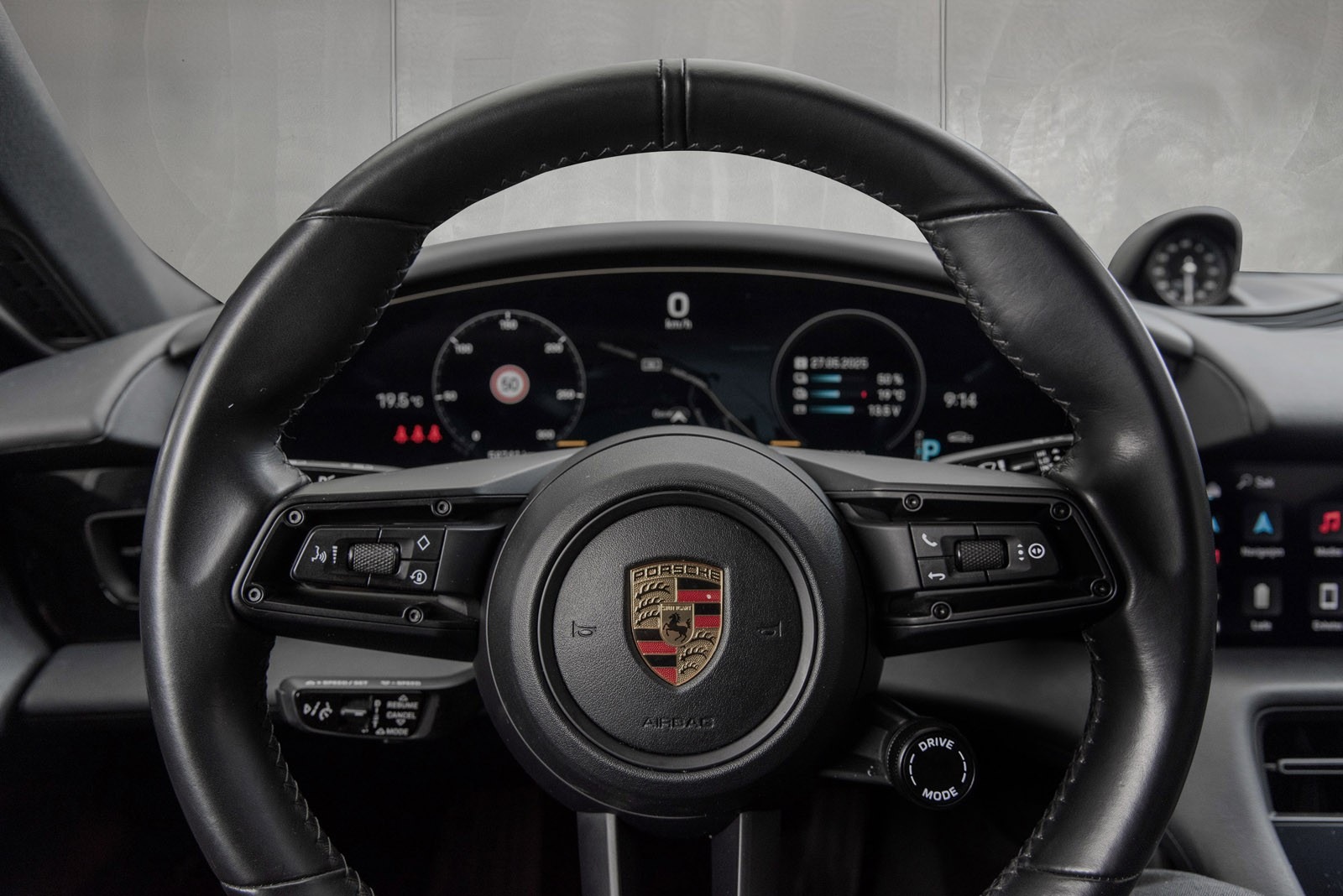 PORSCHE TAYCAN 4S PERFORMANCE PLUS - Image 18