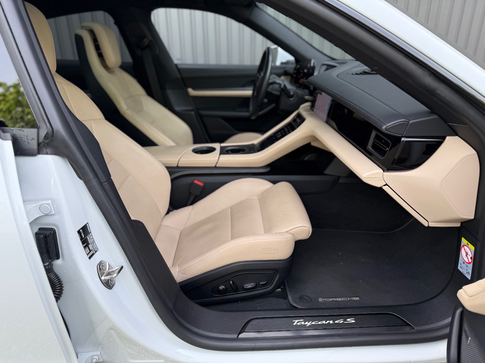 PORSCHE TAYCAN 4S PERFORMANCE PLUS - Image 9