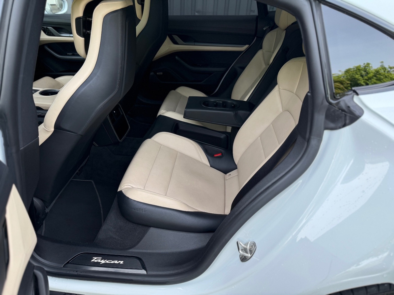 PORSCHE TAYCAN 4S PERFORMANCE PLUS - Image 10