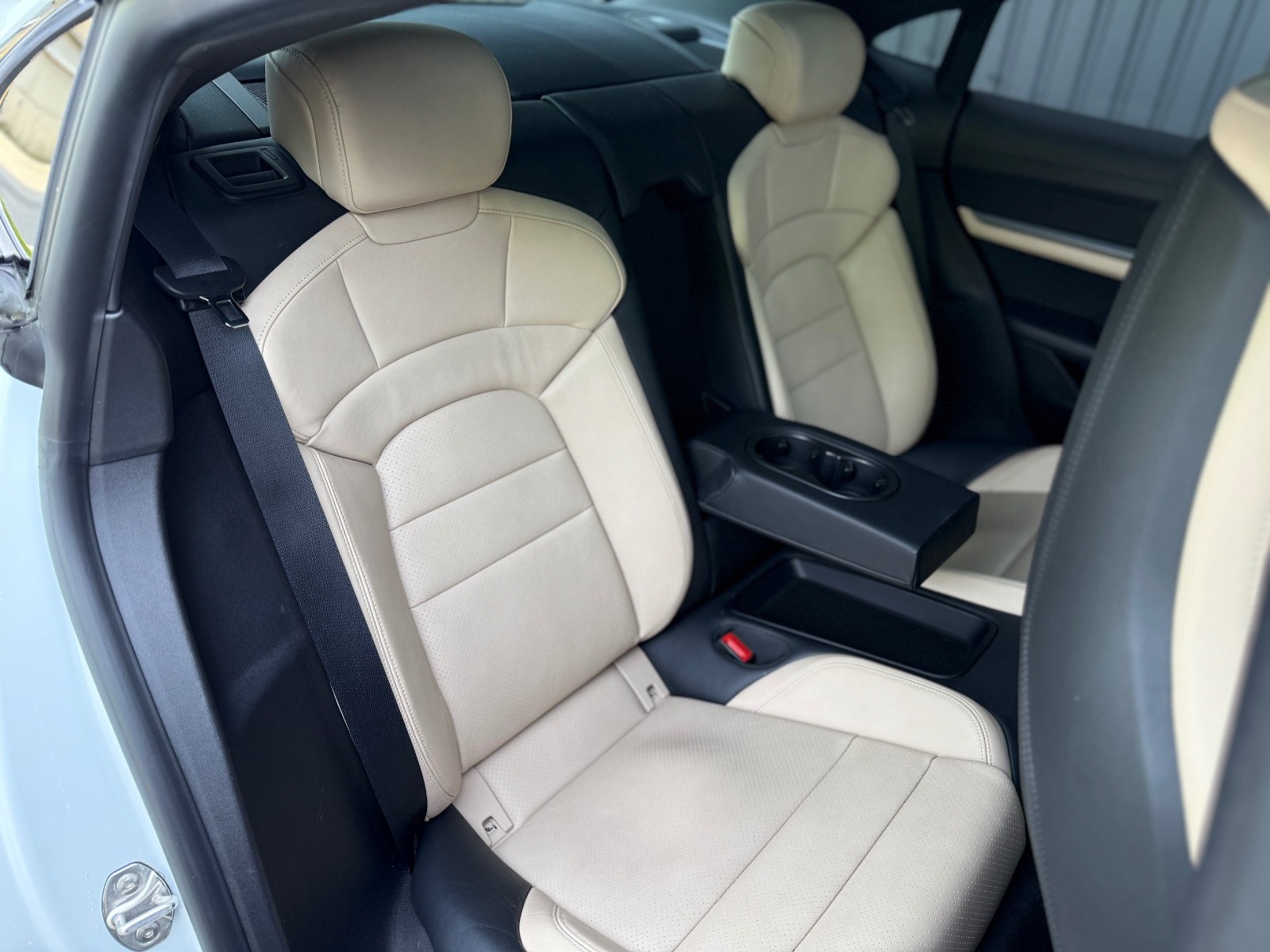 PORSCHE TAYCAN 4S PERFORMANCE PLUS - Image 12