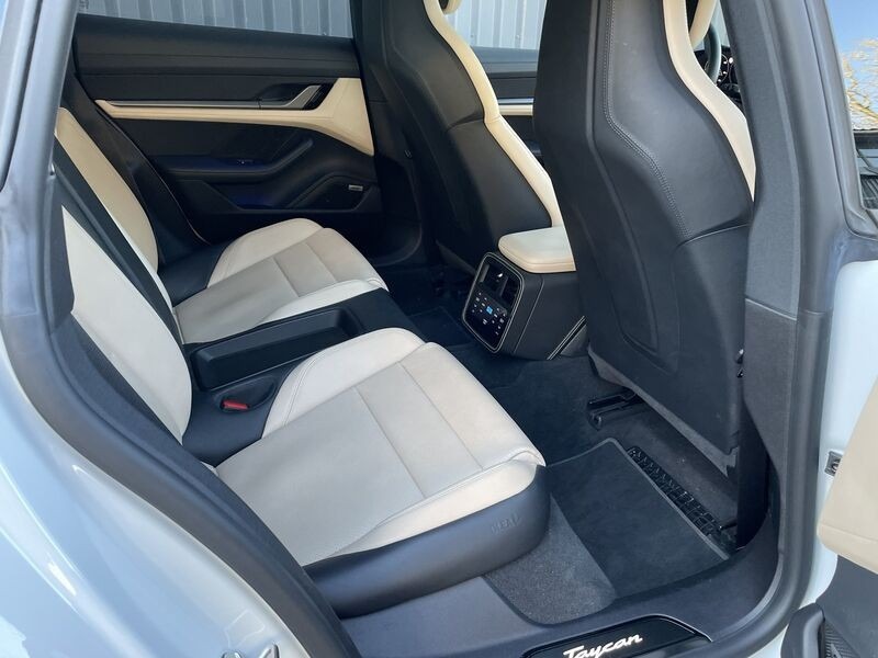 PORSCHE TAYCAN 4S PERFORMANCE PLUS - Image 16