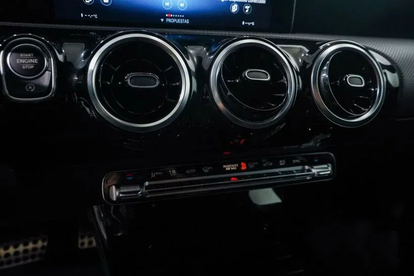 MERCEDES BENZ CLASSE A IV 180 D 116 PROGRESSIVE LINE 7G DCT - Image 17