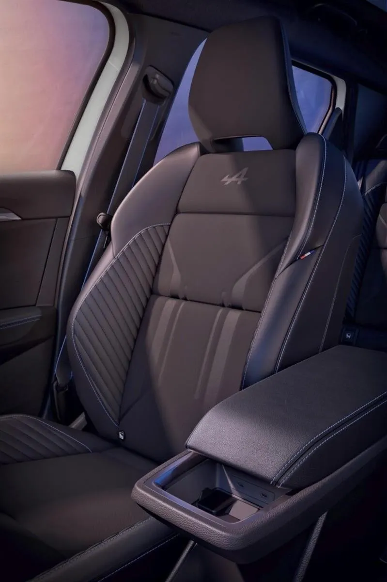 RENAULT SCENIC E-TECH TECHNO ESPRIT ALPINE GRANDE AUTONOMIE - Image 10