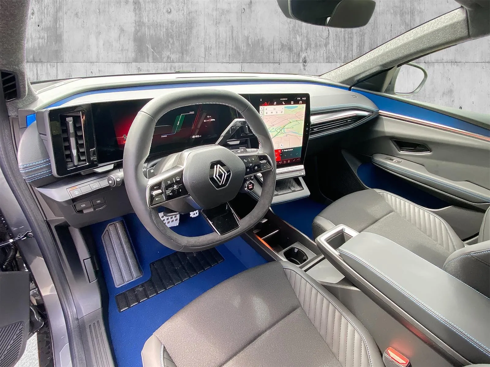 RENAULT SCENIC E-TECH TECHNO ESPRIT ALPINE GRANDE AUTONOMIE - Image 12