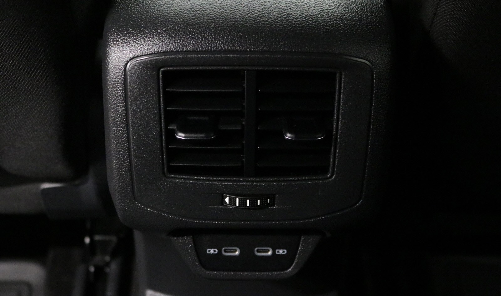 VOLKSWAGEN T-ROC 2.0 TDI 150 STYLE EXCLUSIVE 4MOTION DSG7 - Image 15