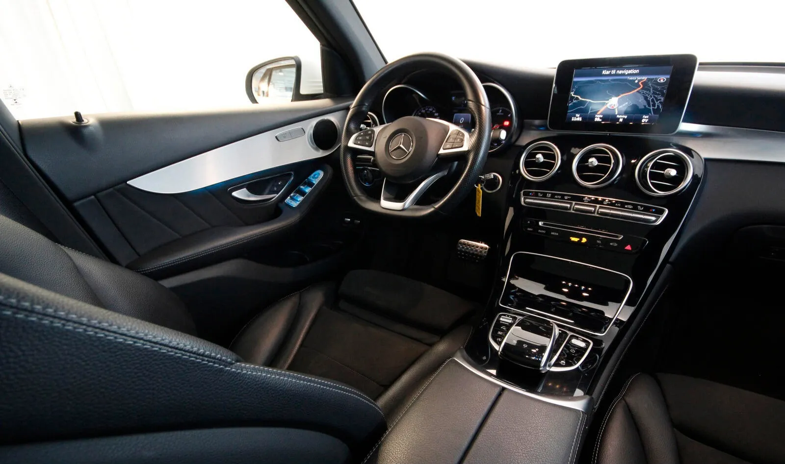 MERCEDES-BENZ GLC 220 D 4MATIC 9G-TRONIC - Image 6