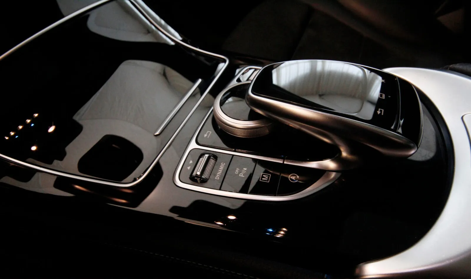 MERCEDES-BENZ GLC 220 D 4MATIC 9G-TRONIC - Image 8