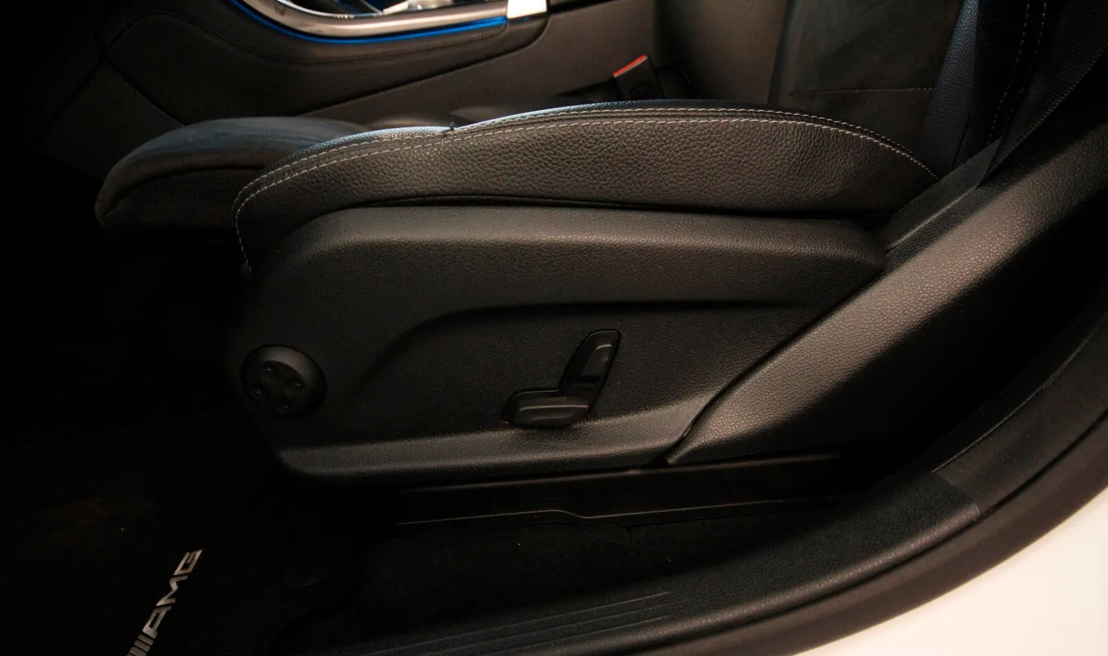 MERCEDES-BENZ GLC 220 D 4MATIC 9G-TRONIC - Image 13