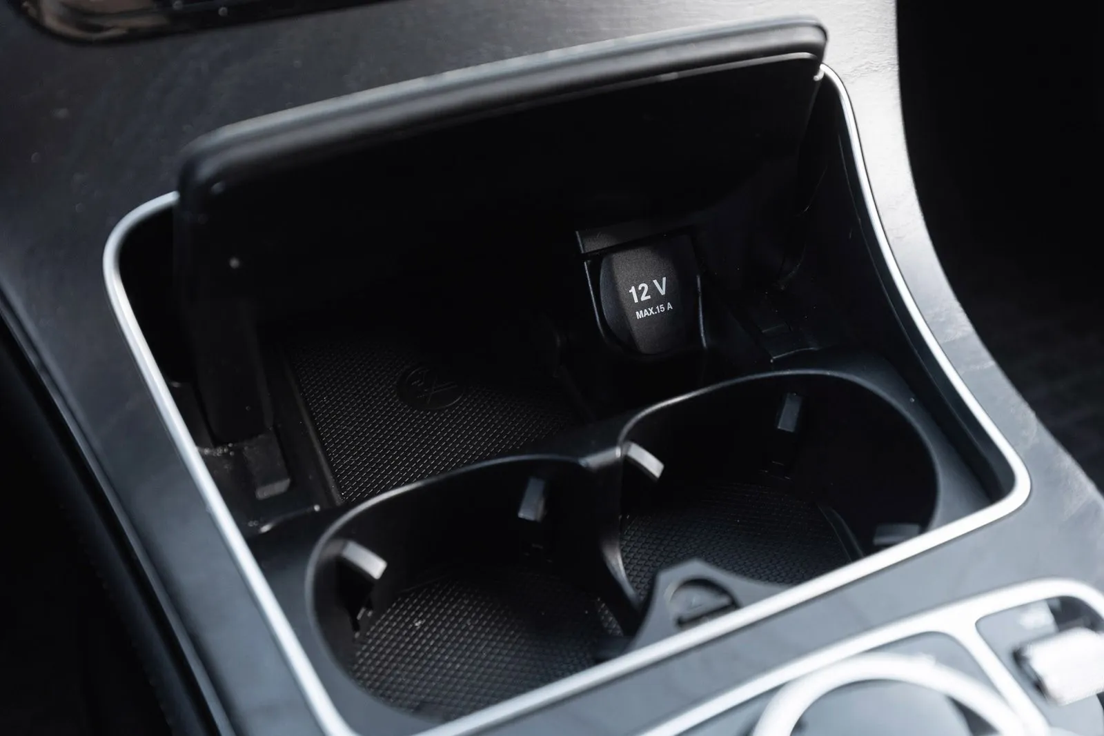 MERCEDES-BENZ GLC COUPE II 220 D AMG LINE 4MATIC 9G-TRONIC - Image 17