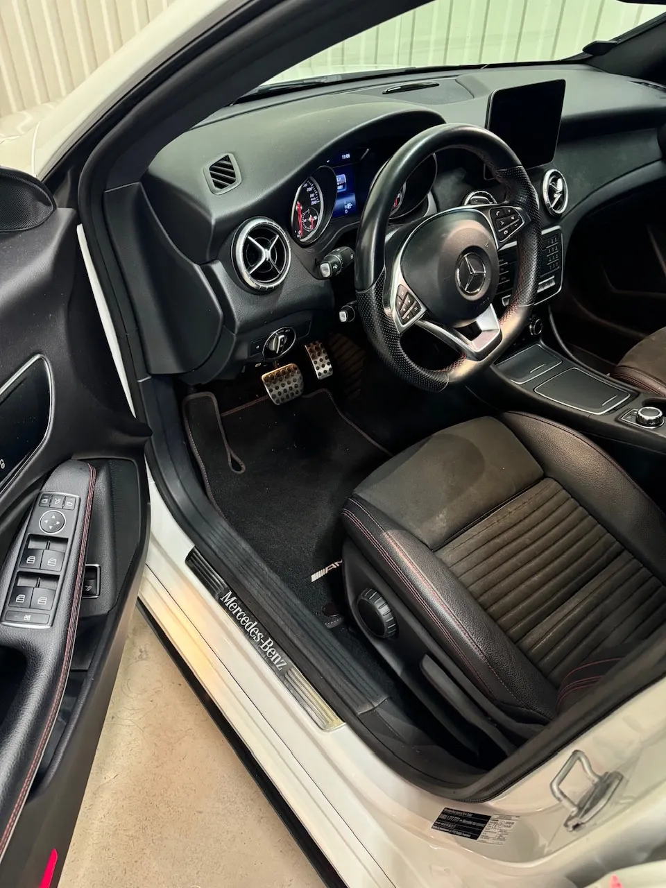 MERCEDES-BENZ CLA I 220 D FASCINATION 7G-DCT - Image 11