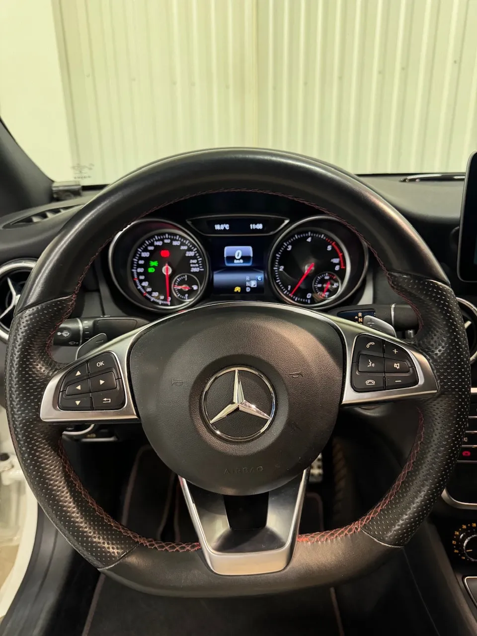 MERCEDES-BENZ CLA I 220 D FASCINATION 7G-DCT - Image 12