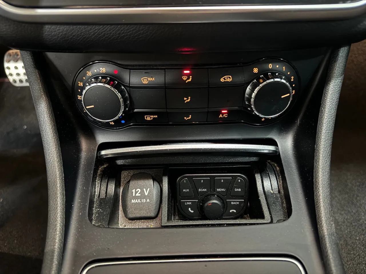 MERCEDES-BENZ CLA I 220 D FASCINATION 7G-DCT - Image 15