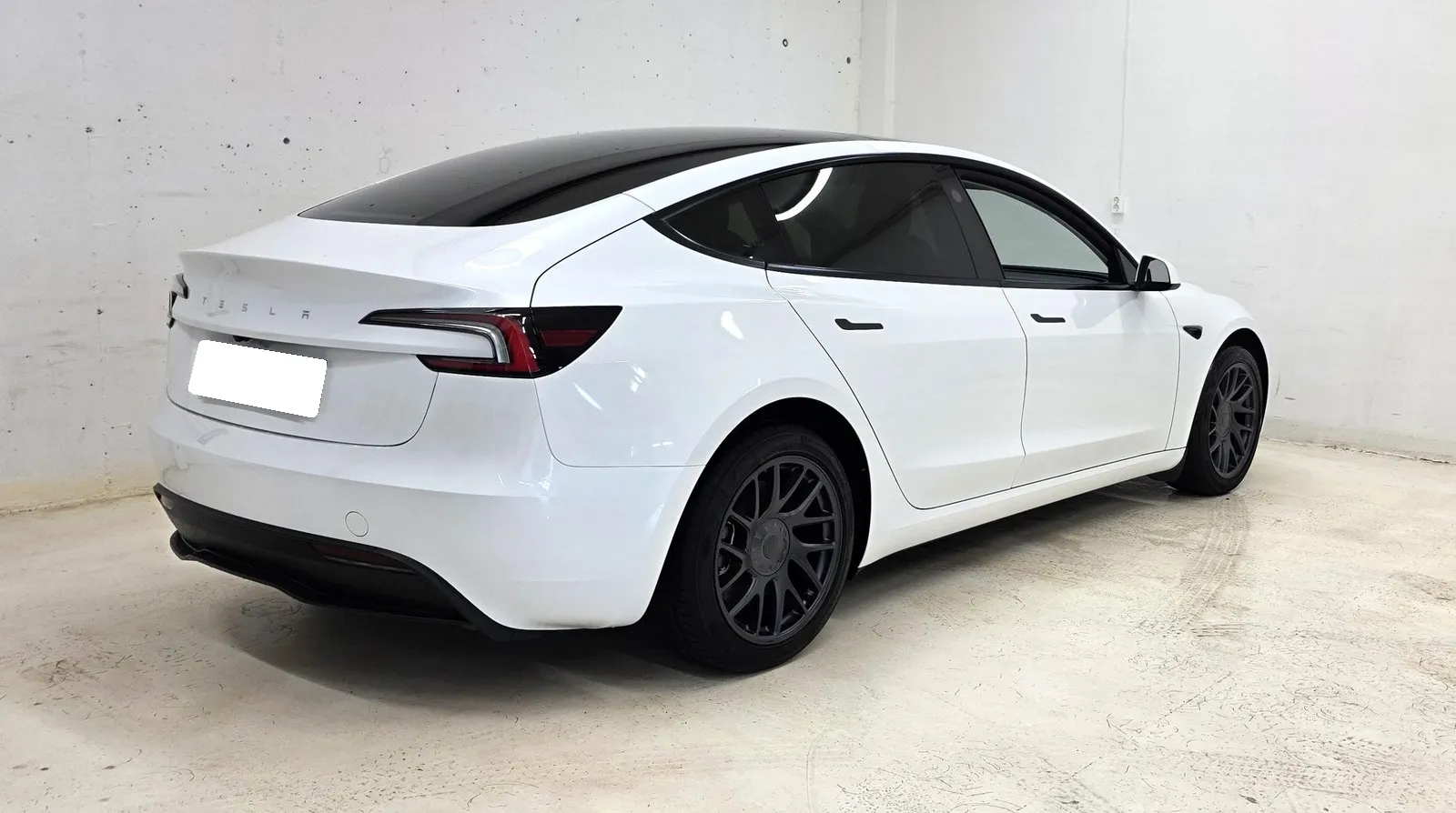 TESLA MODEL 3 HIGHLAND AWD DUAL MOTOR LONG RANGE - Image 2