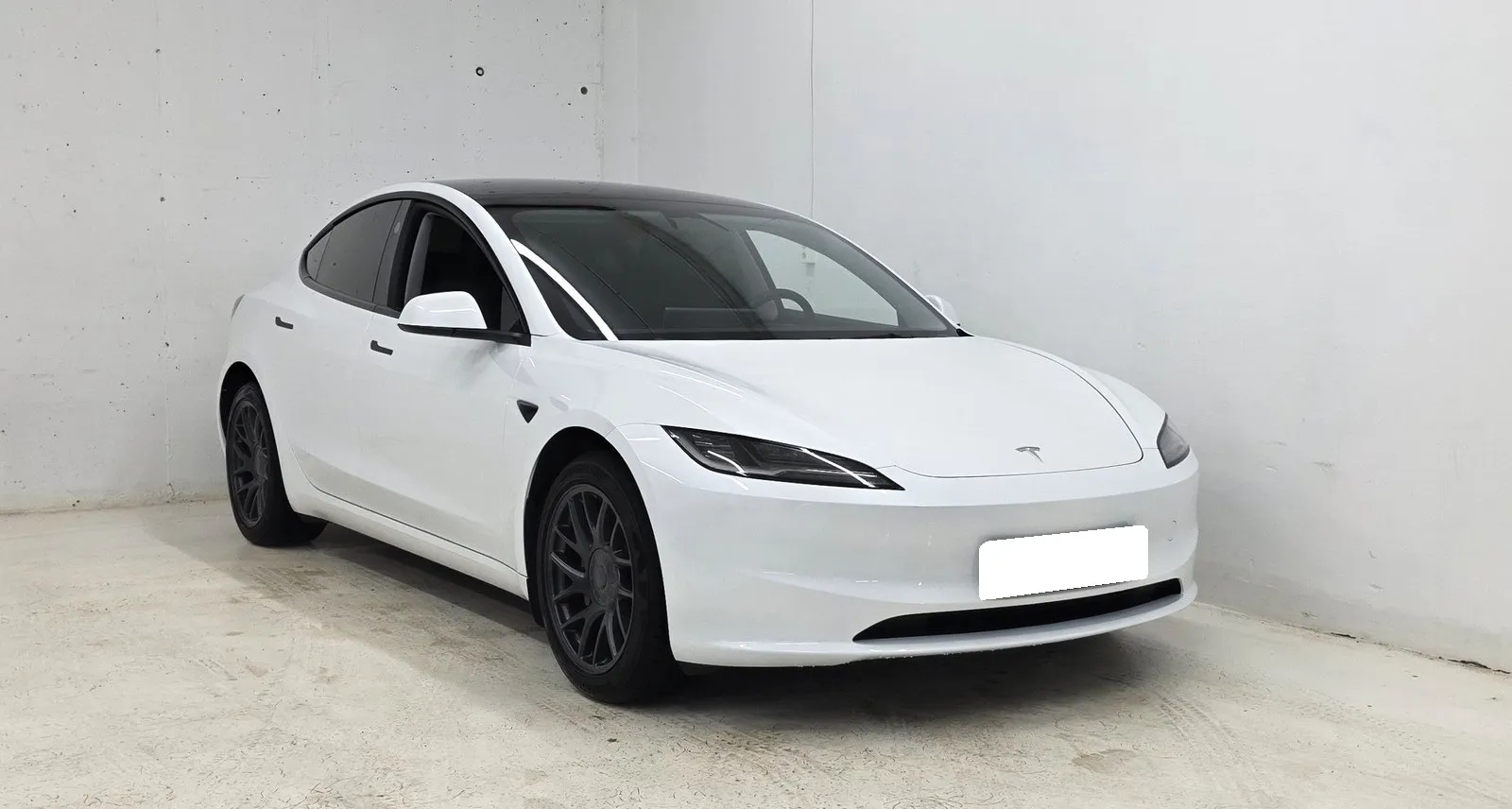 TESLA MODEL 3 HIGHLAND AWD DUAL MOTOR LONG RANGE - Image 4