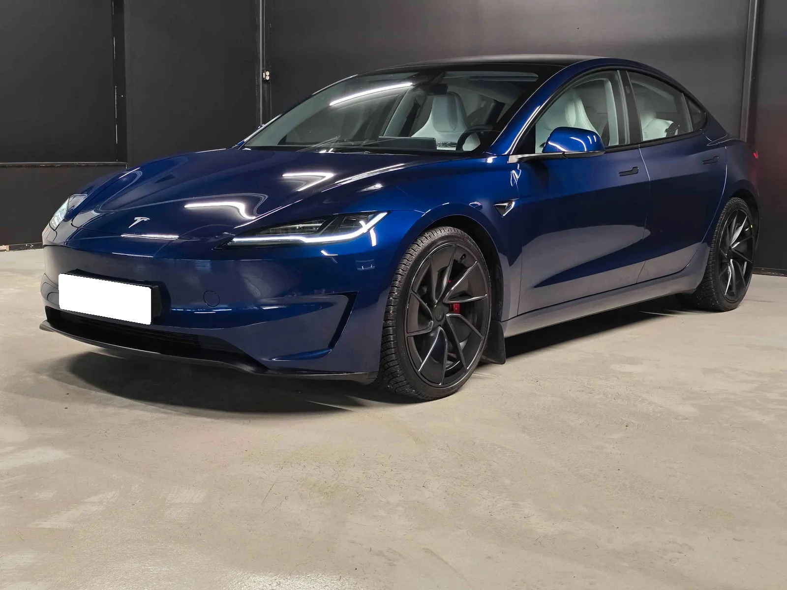 TESLA MODEL 3 HIGHLAND DUAL MOTORPERFORMANCE - Image 3