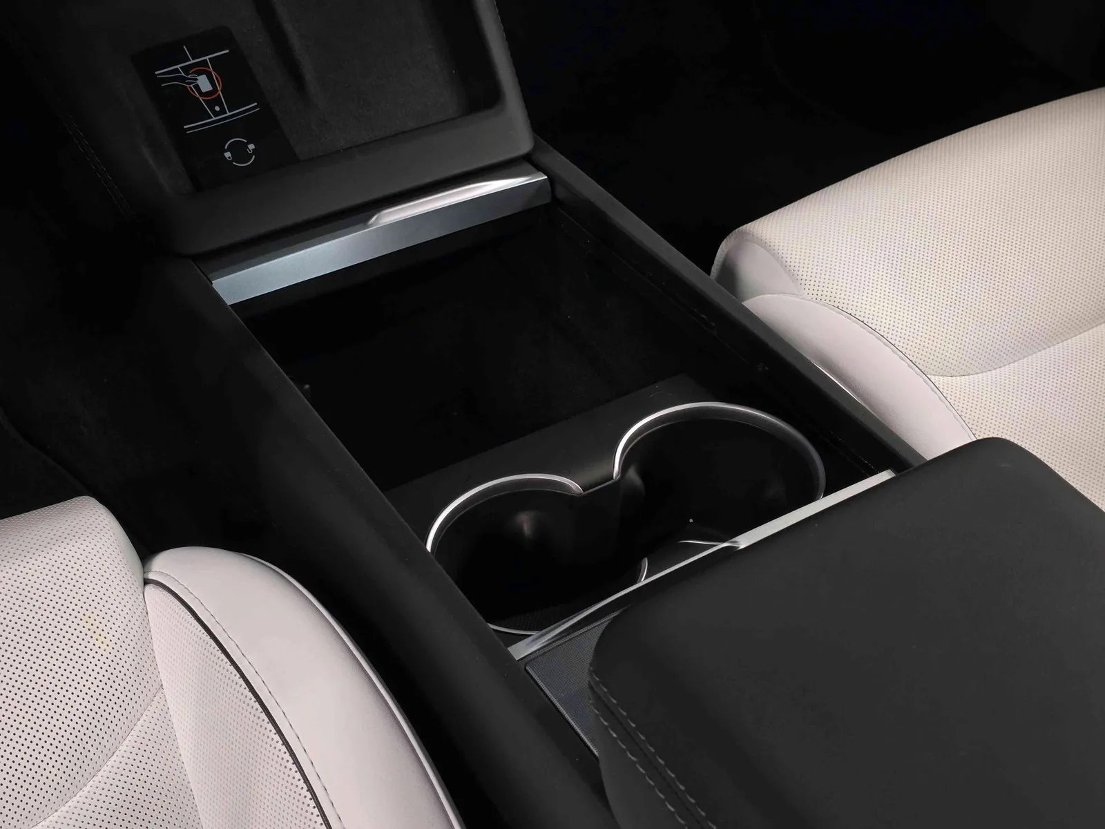 TESLA MODEL 3 HIGHLAND DUAL MOTORPERFORMANCE - Image 13