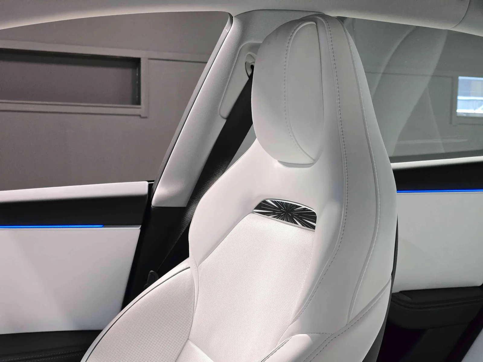 TESLA MODEL 3 HIGHLAND DUAL MOTORPERFORMANCE - Image 17