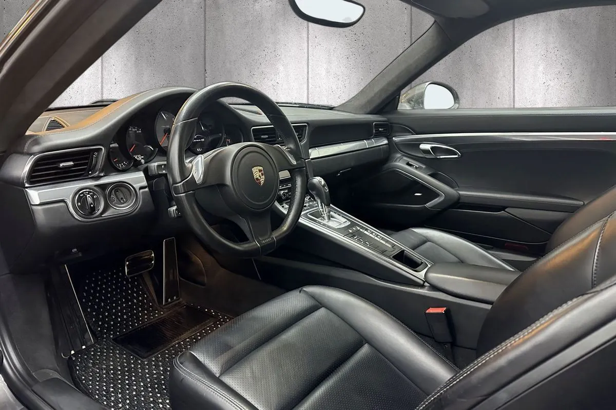 PORSCHE 911 COUPE CARRERA 4S PDK - Image 17