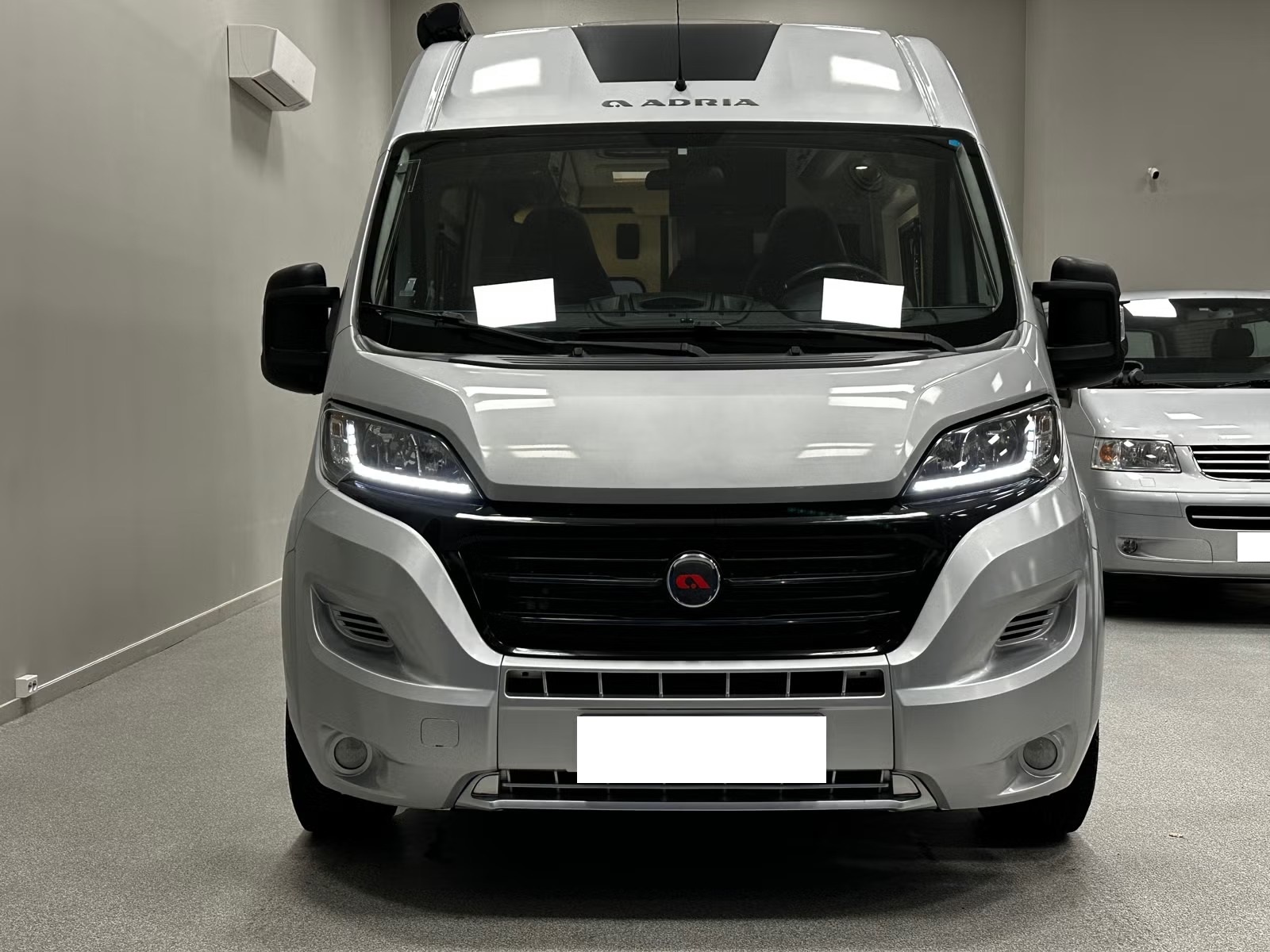 ADRIA TWIN 600 SPT - Image 2