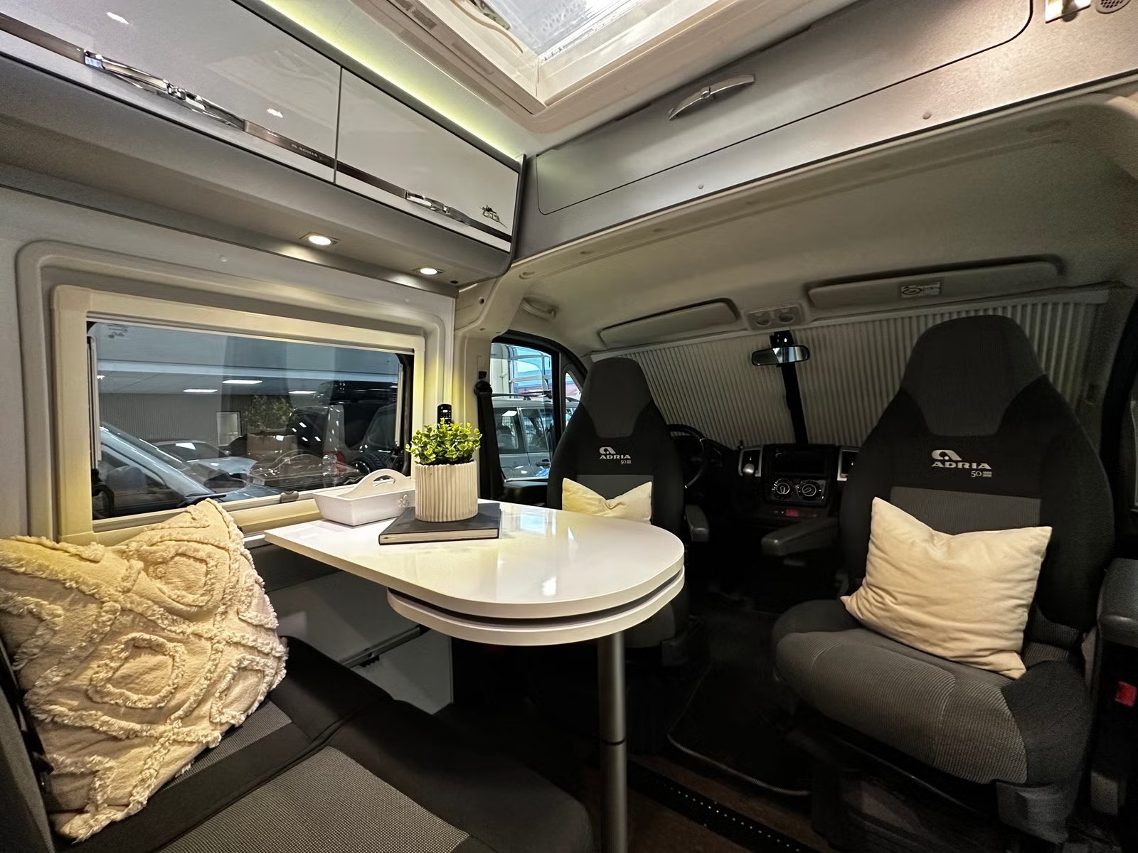 ADRIA TWIN 600 SPT - Image 10