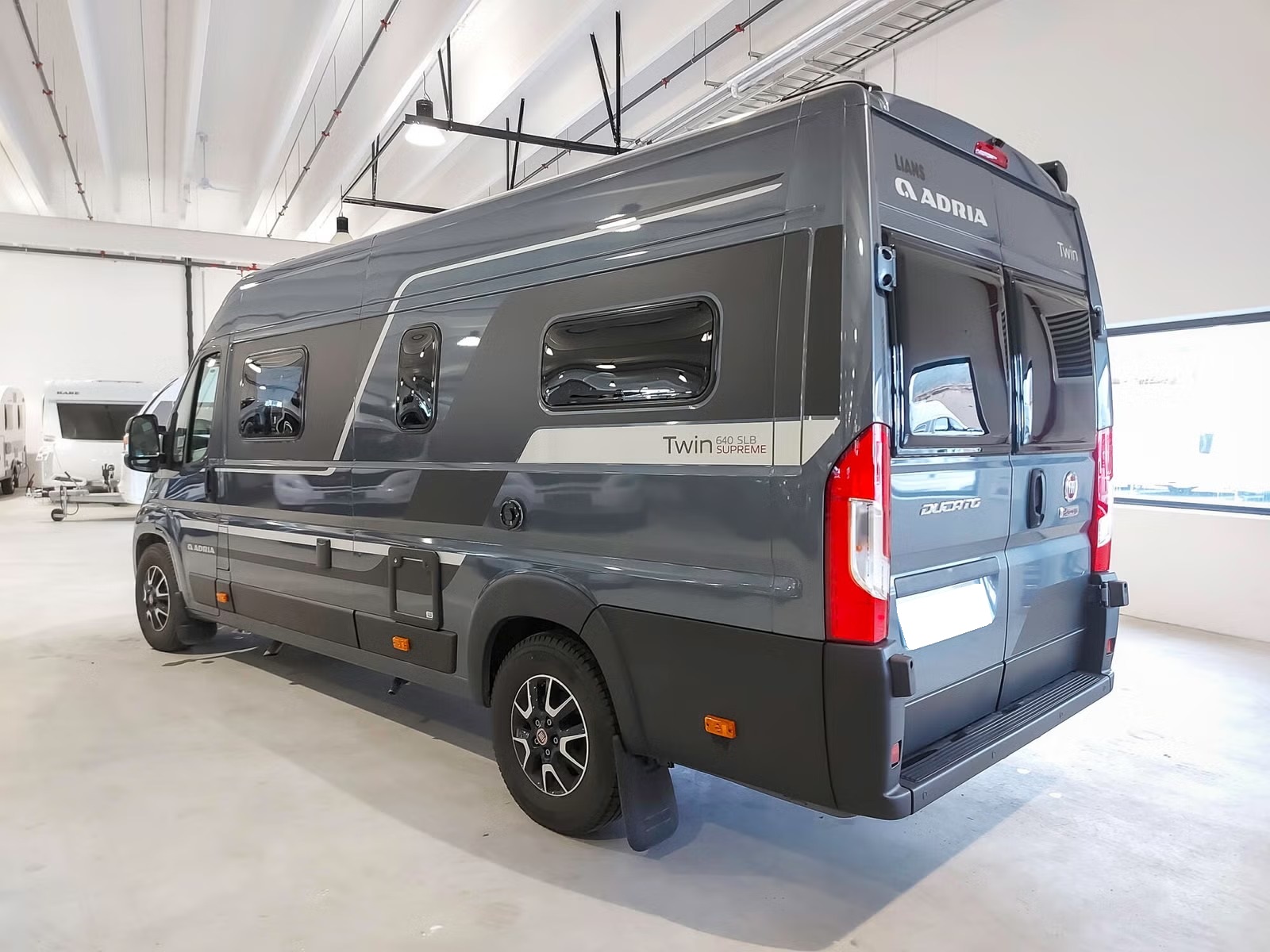 ADRIA TWIN 640 SLB SUPREME - Image 4