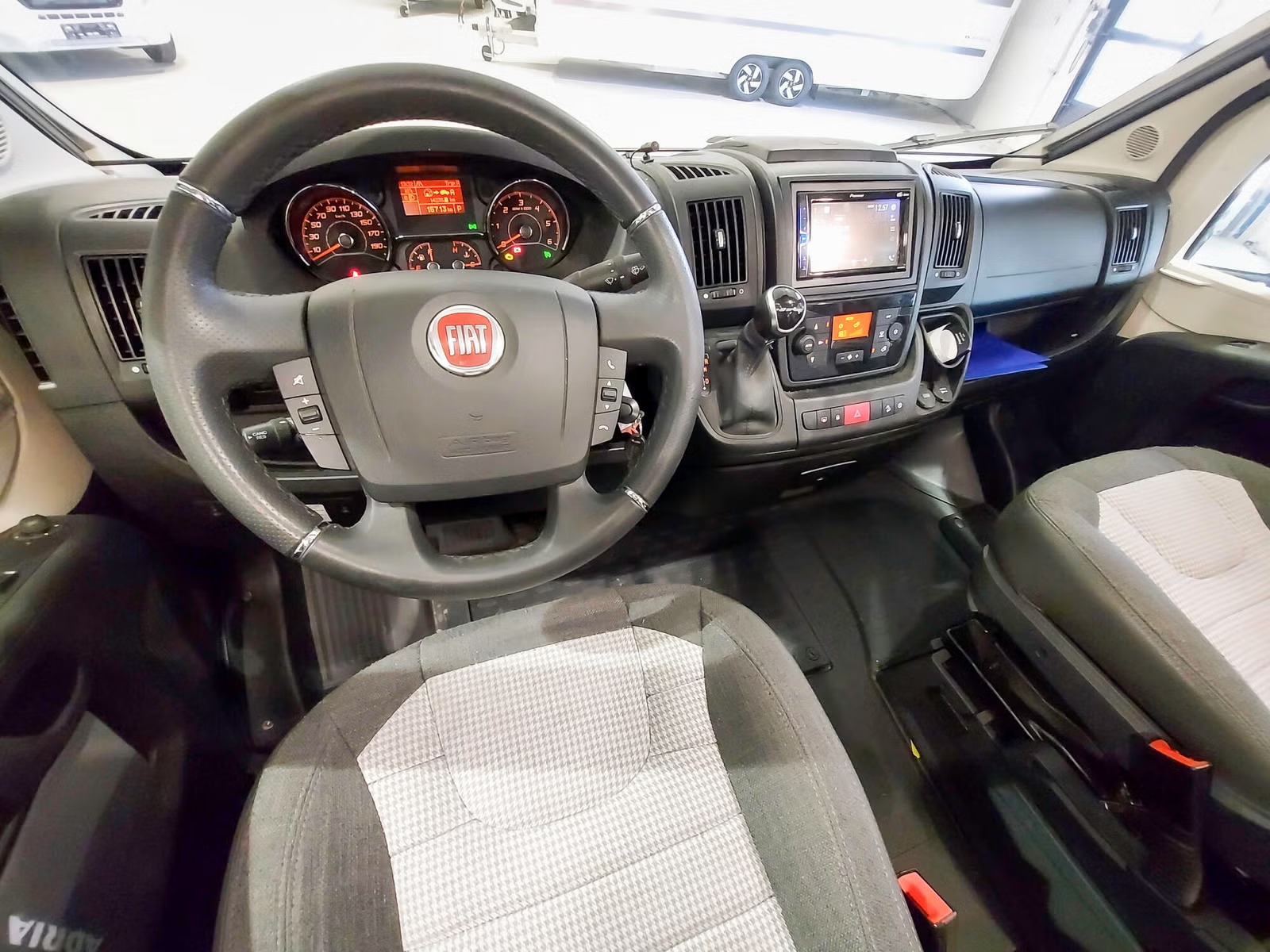 ADRIA TWIN 640 SLB SUPREME - Image 6