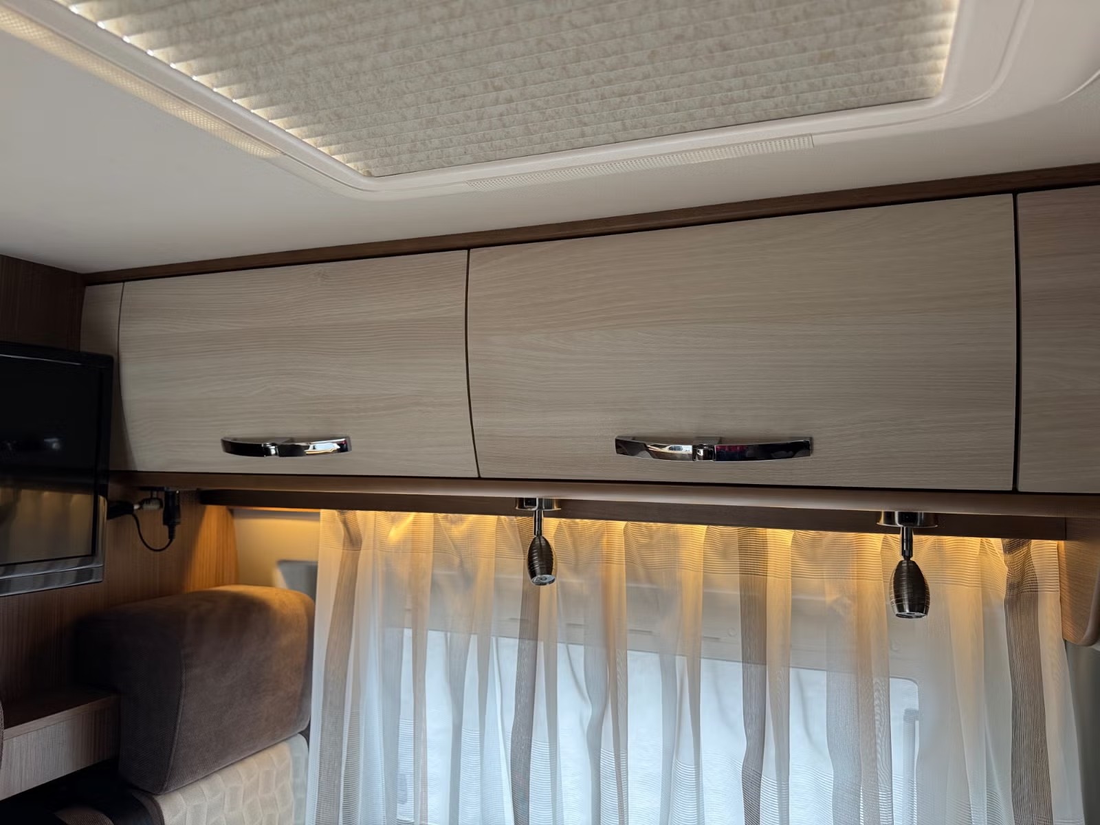 BRAVIA SWAN 636 - Image 17