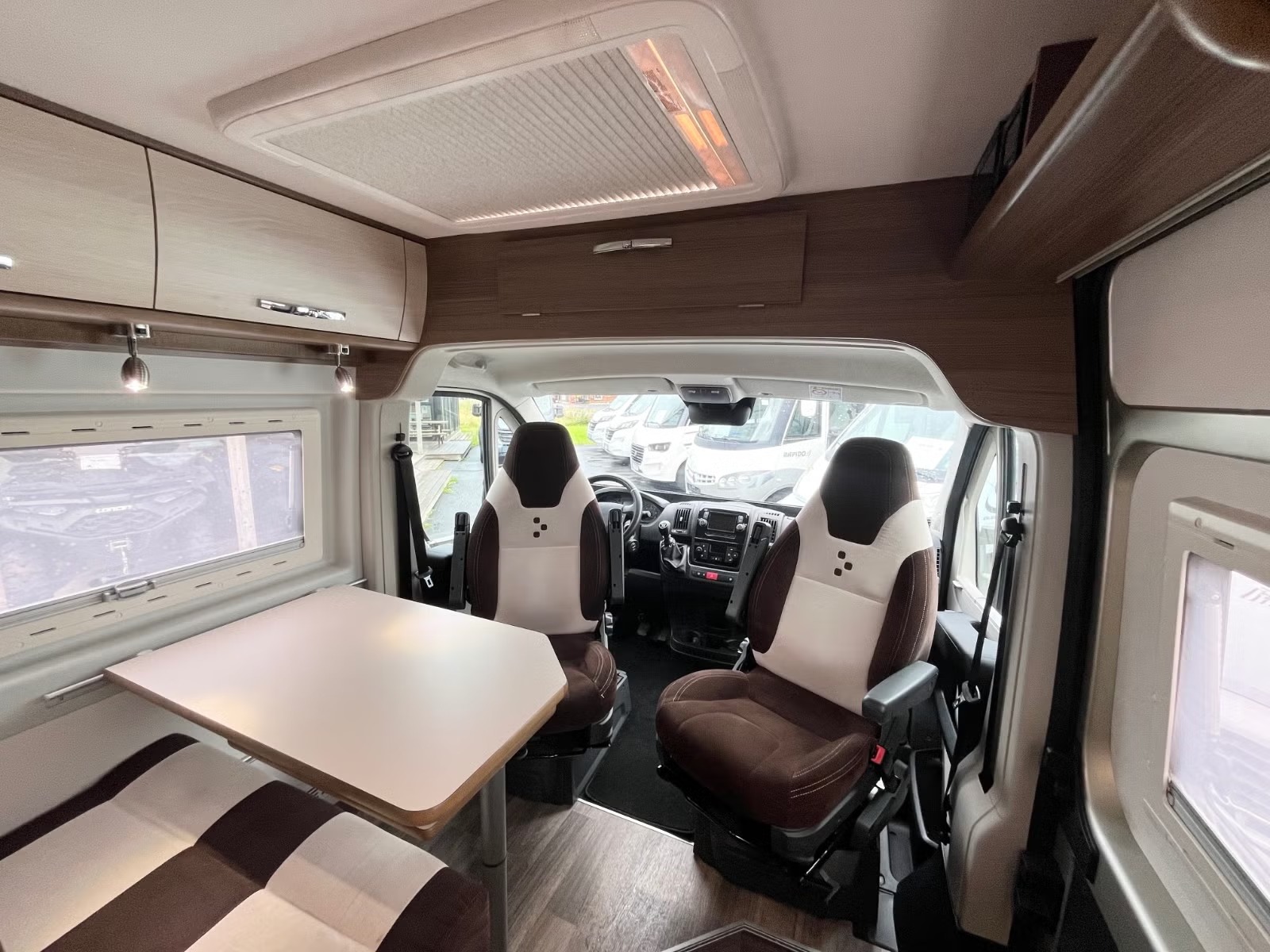 BRAVIA SWAN 599 - Image 8