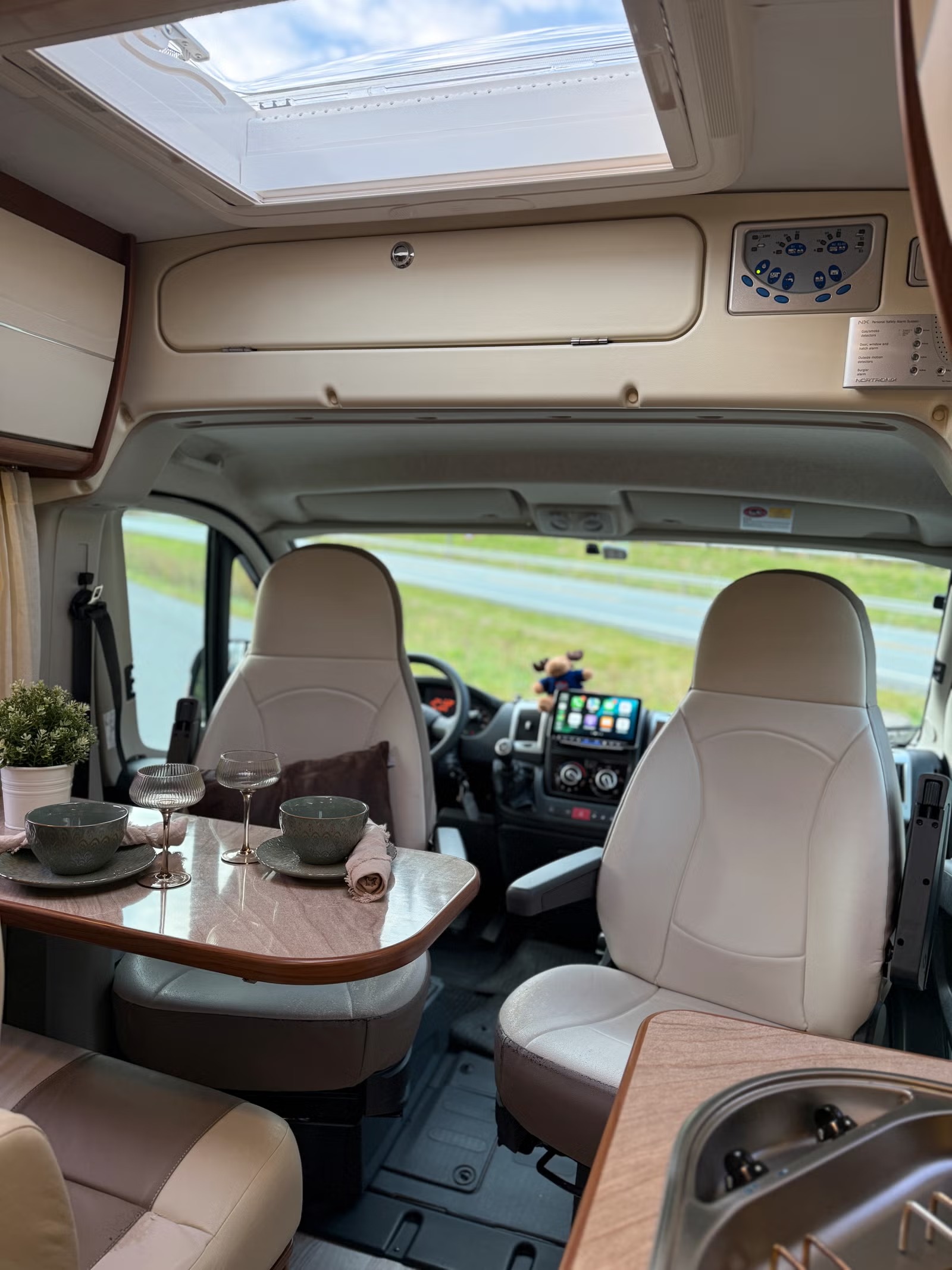 CHALLENGER VANY 02 S PRESTIGE - Image 11