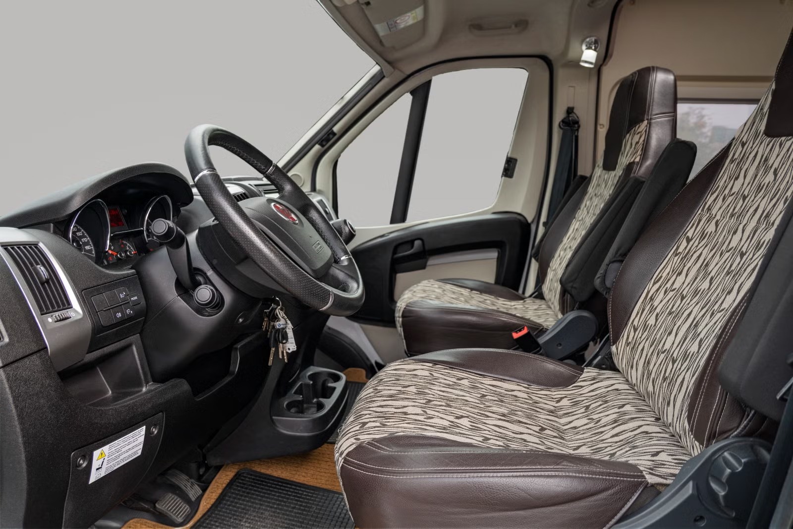 CHALLENGER VANY V114 - 04 COUCHAGES - Image 9