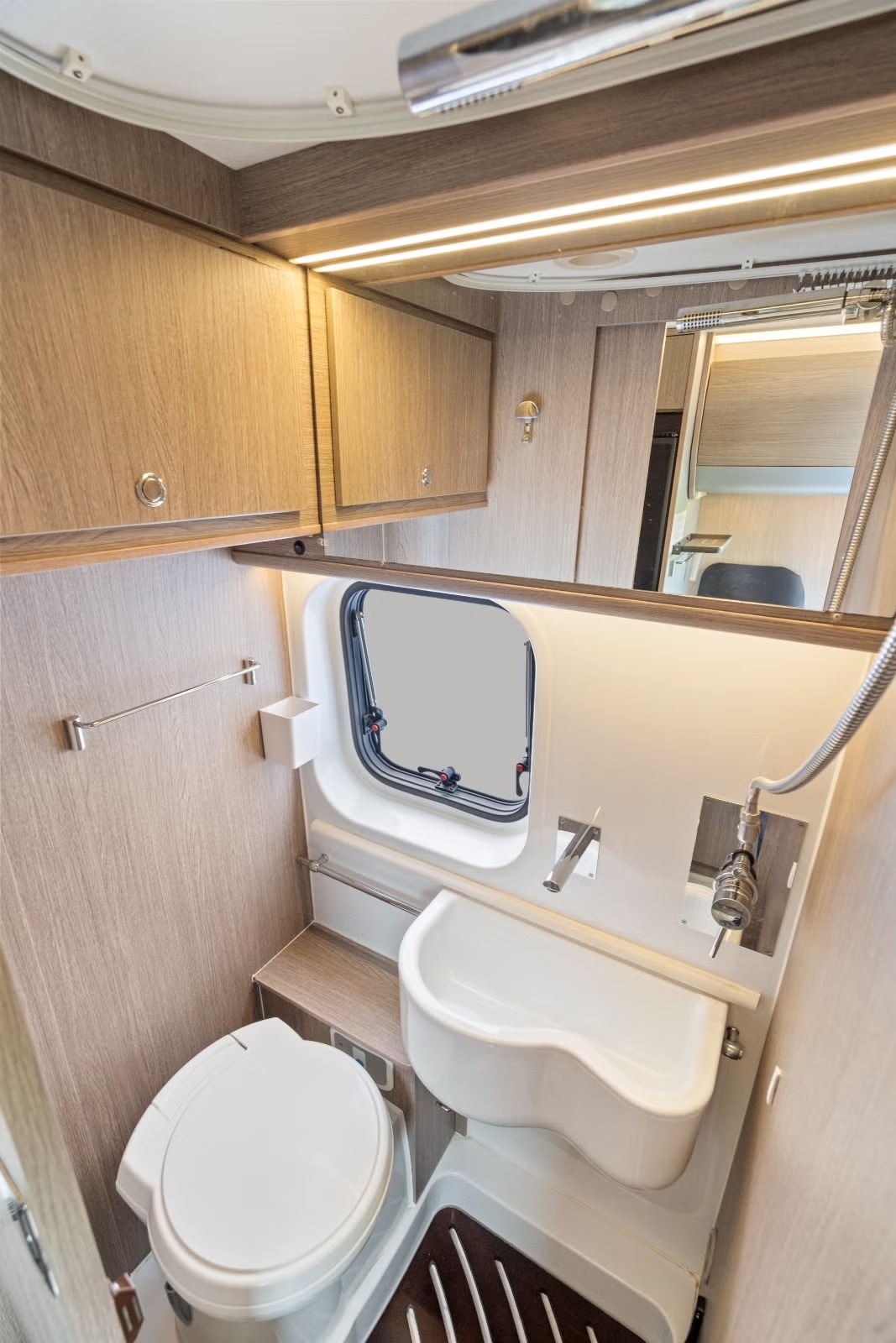 CHALLENGER VANY V114 - 04 COUCHAGES - Image 17