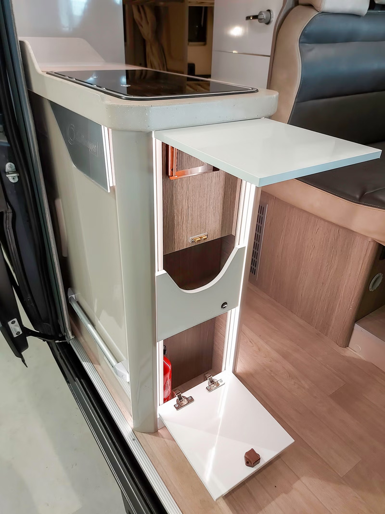 CHALLENGER V114 MAX PREMIUM BLACK EDITION - 04 COUCHAGES - Image 16